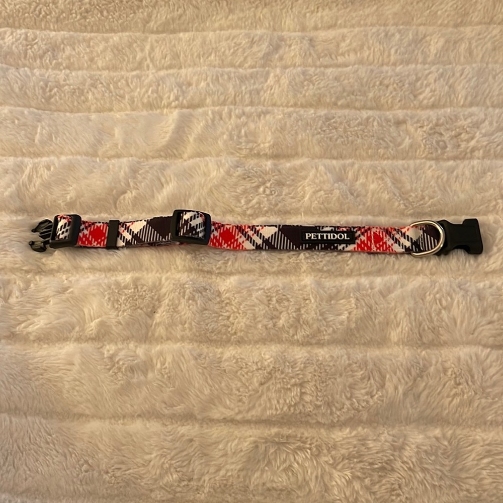 Brand new dog collar